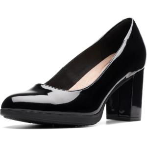 Clarks Women’s Bayla Skip(Black Patent Synthetic)