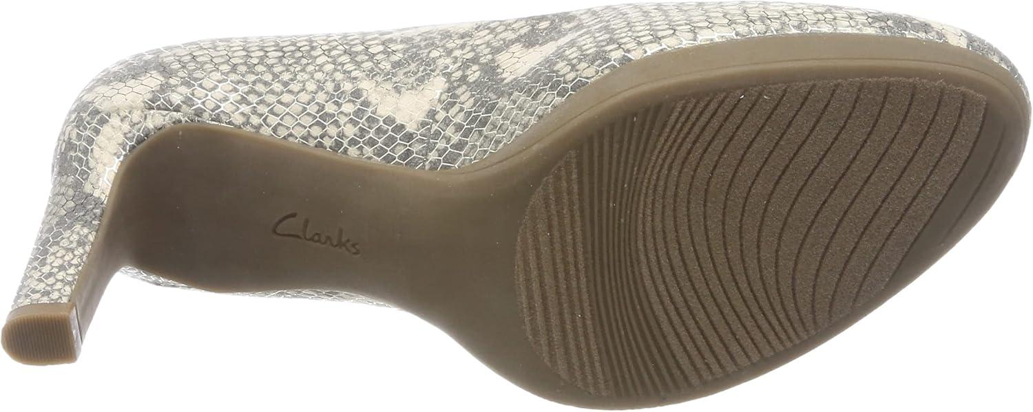 imageClarks Womens Ambyr Joy PumpsBeige Metallic 1