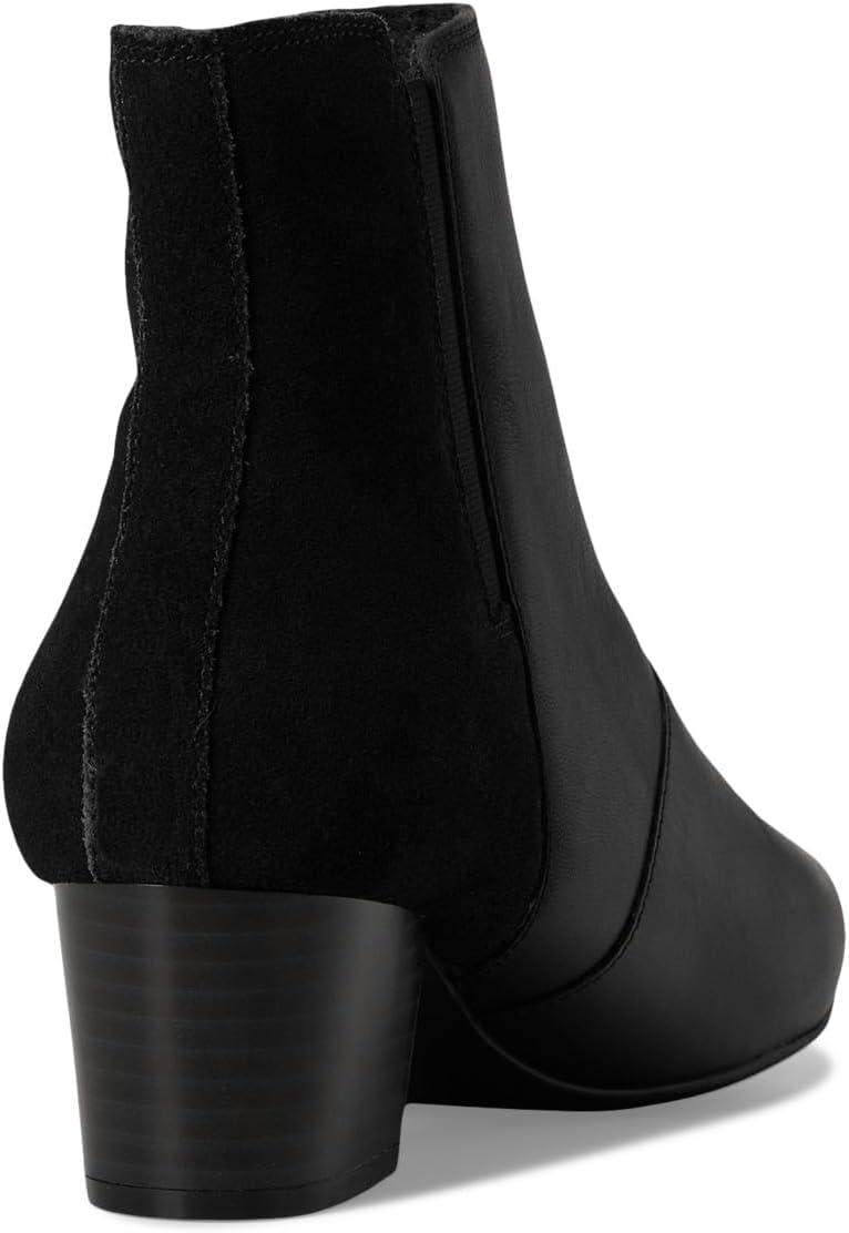 imageClarks Womens Ellanie VibeBlack Leather