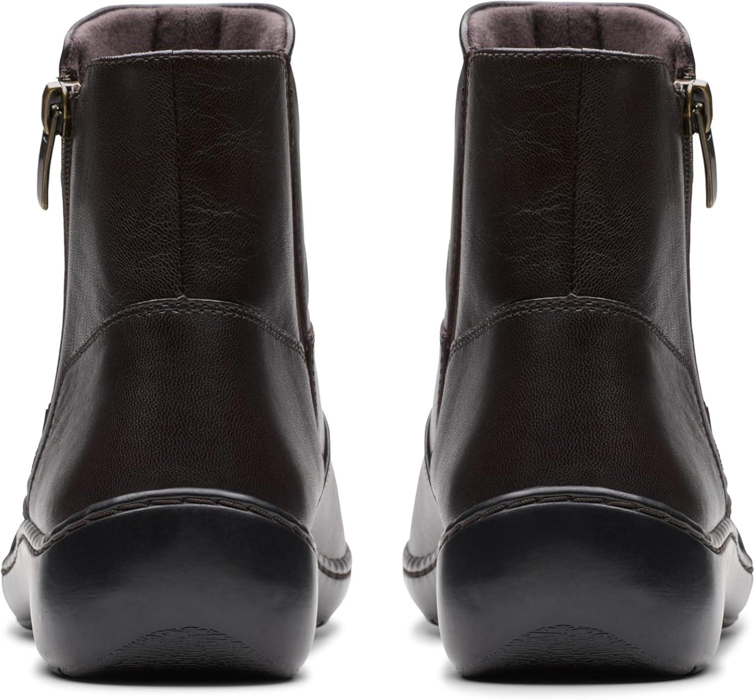 imageClarks Womens Cora PaceChocolate