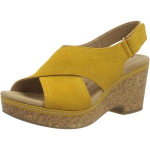 Clarks womens WedgeWedge Sandal(Golden Yellow Leather 010)