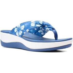 Clarks Women’s Arla Glison Flip Flop(Blue Textile W/Multi Flowers)